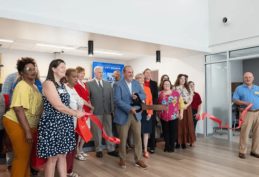 Radiant Credit Union dedication ceremony showing ribbon cutting Radiant Credit Union dedication ceremony showing ribbon cutting